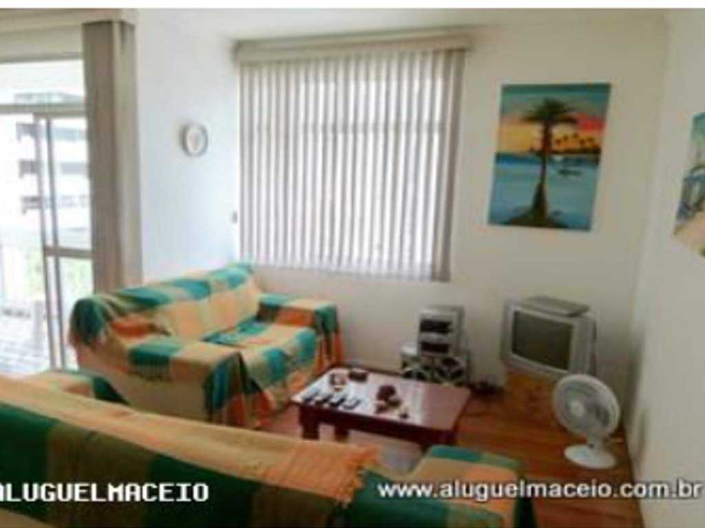 APTO COM 03 QUARTOS COM CAMA DE CASAL