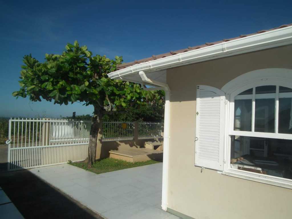 1st HOUSE - SEAFRONT C / AR COND. - NORTH