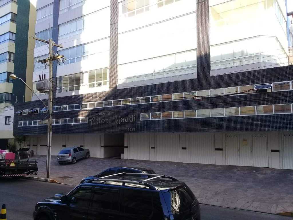 opitimo apartamento de 2  dormitórios a 50 metros da praia