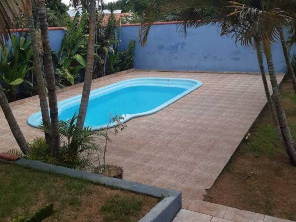 Casa com piscina para locação em Santa Helena/Pr