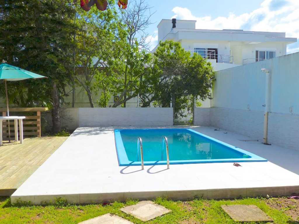 Casa para 10 personas con piscina al lado de Jay!