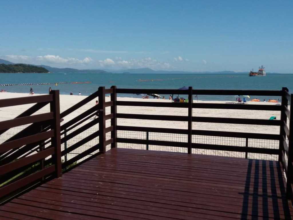 Apartamento com vista para o mar