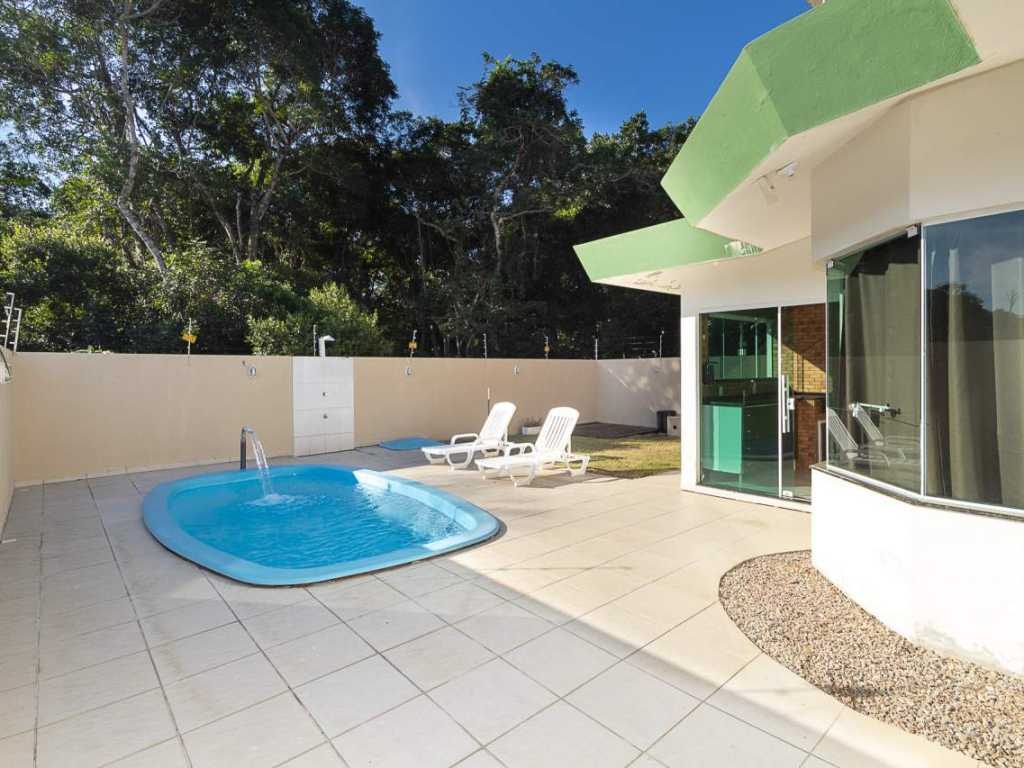 CASA CRAVO COM PISCINA EM MORRINHOS