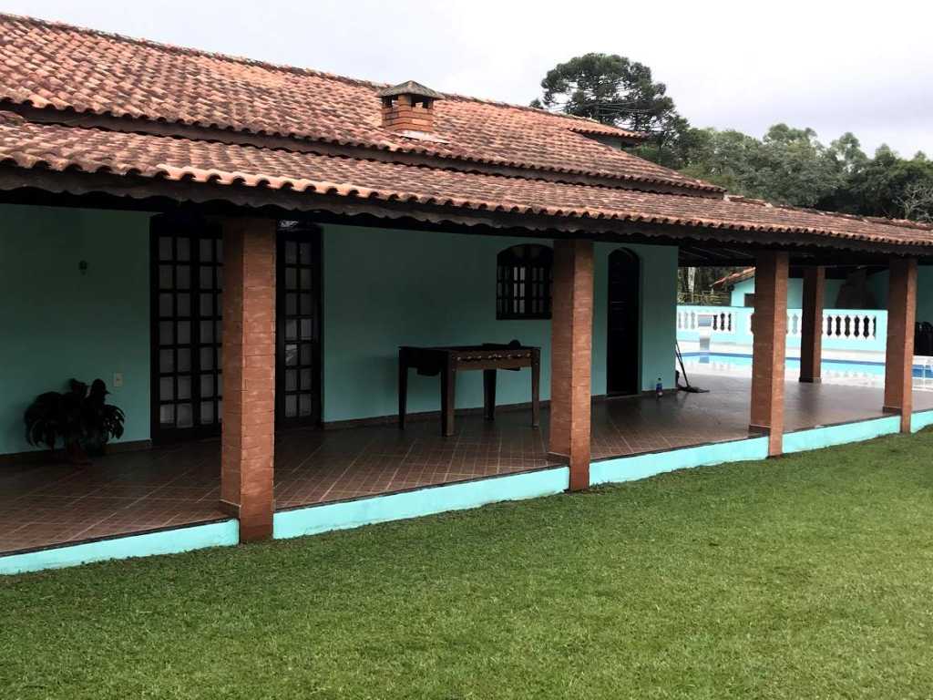 Chácara dos Rodrigues Com Piscina e Churrasqueira