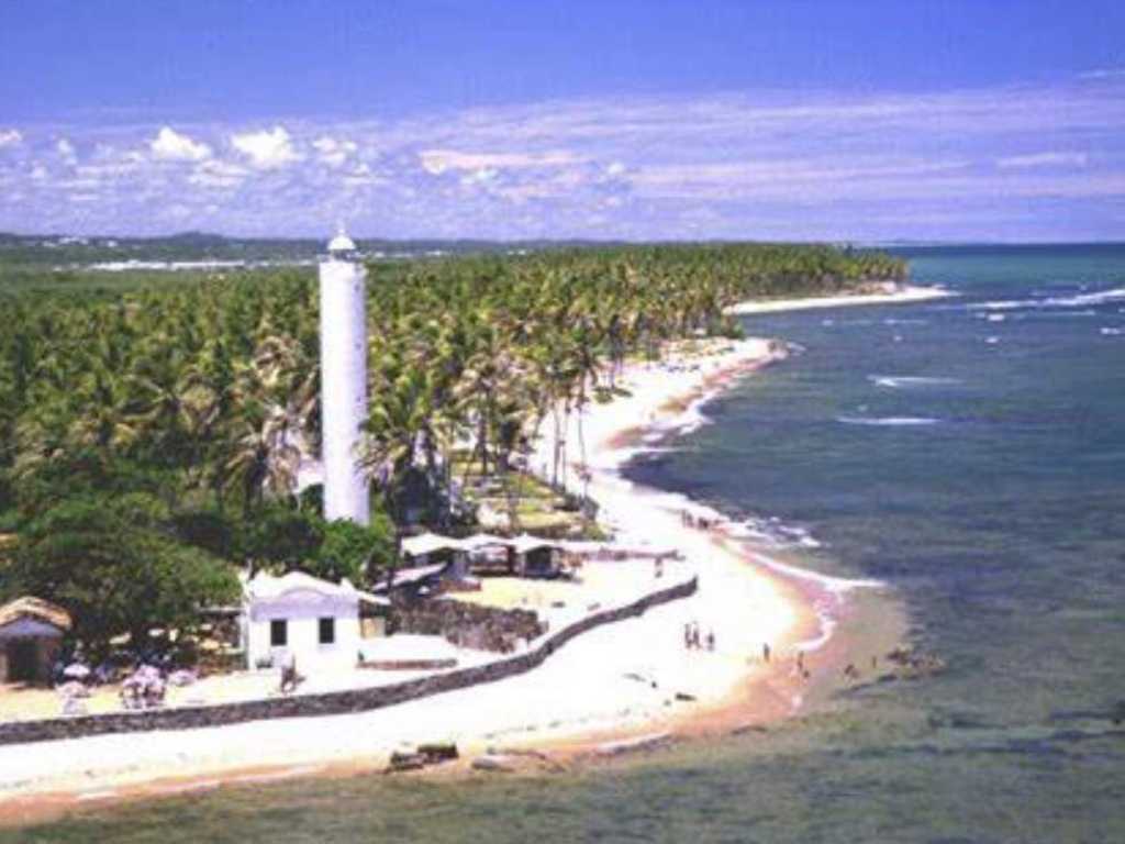 Delicia de Apto de 100m² na Vila da Praia do Forte, garagem, piscina