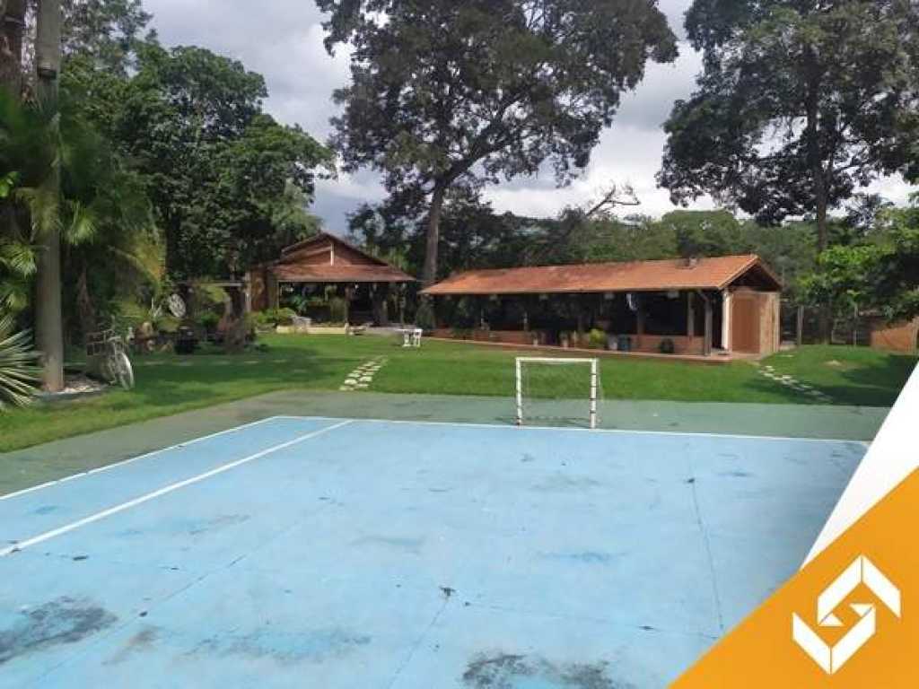 BELÍSSIMO RANCHO ÁS MARGENS DO RIO, C/4 SUÍTES, PISCINA E MESA DE SINUCA EM RIO QUENTE -GO.