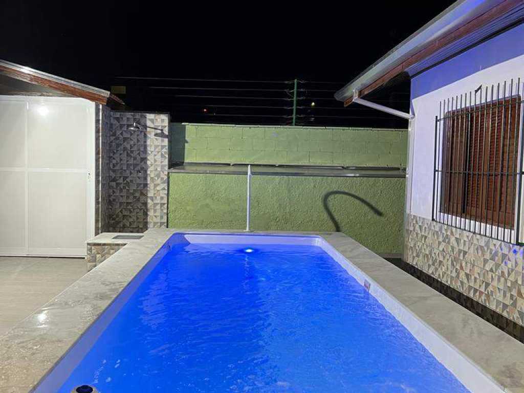 Locação temporada, casa térrea com piscina, 350 metros da praia, massaguaçu-Caraguatatuba no Portal Patrimonium, Litoral Norte -