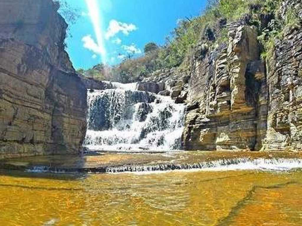 Passeio de Lancha em Capitólio com saída de Escarpas do Lago