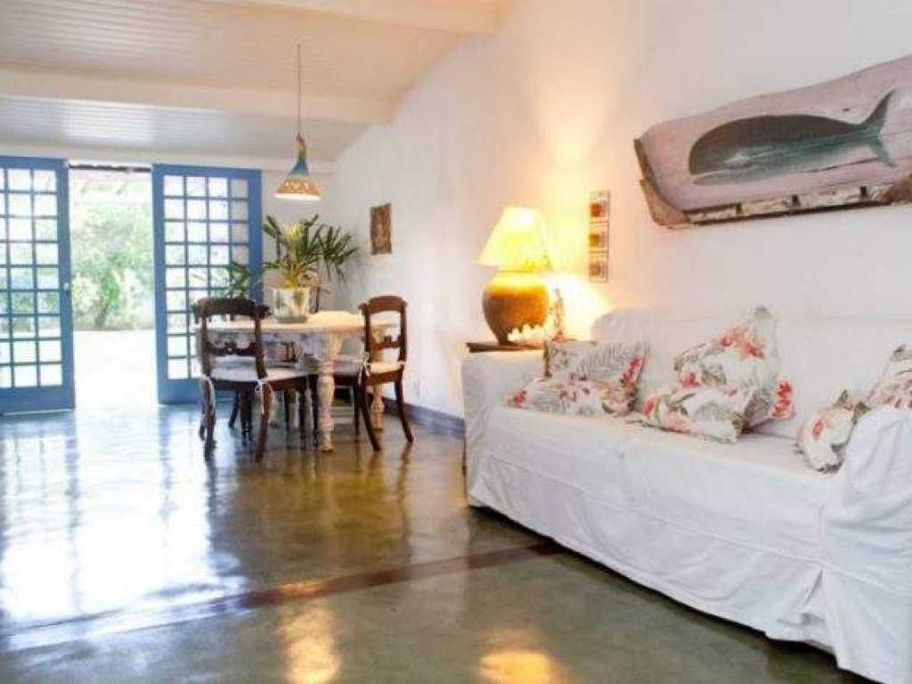 Casa 4 quartos estilo chic buziano.