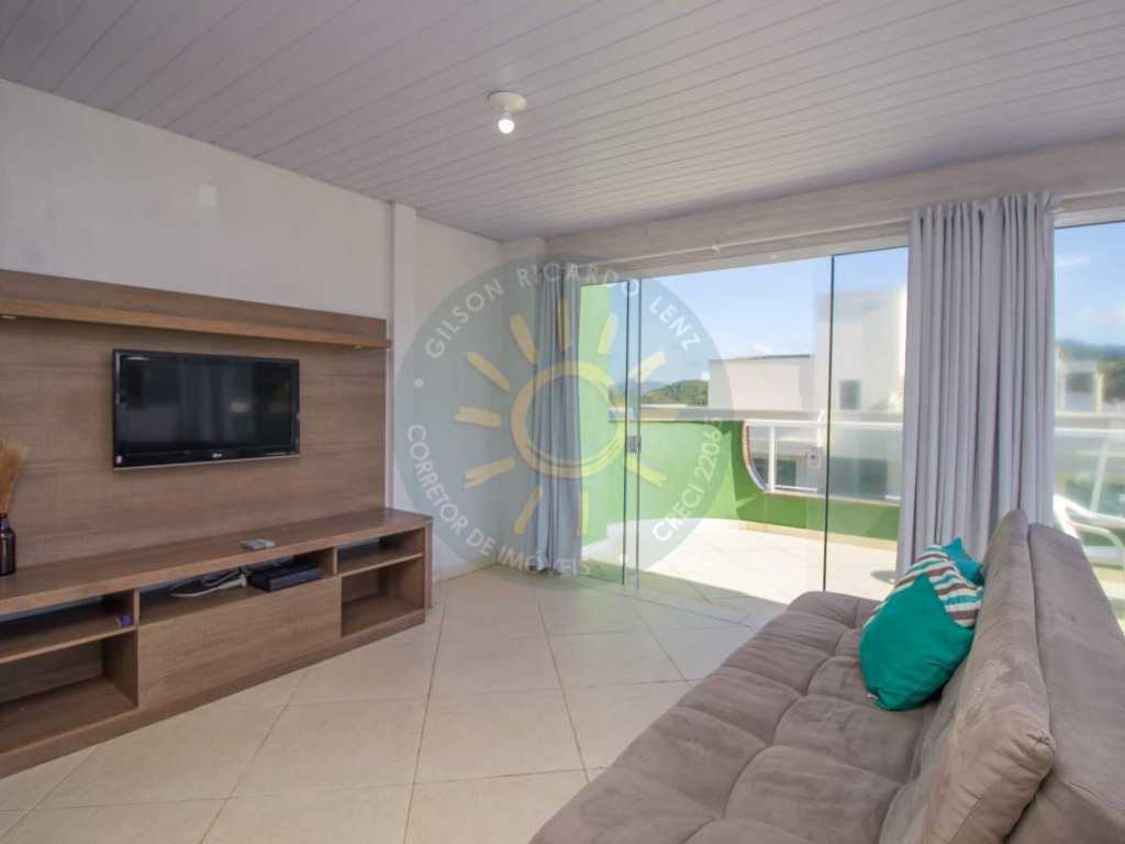 Loft amplo com vista para o mar, localizado na praia de Quatro Ilhas em Bombinhas.