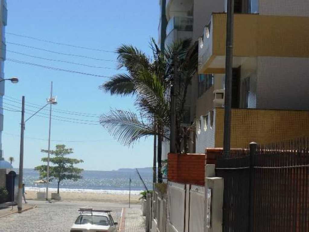 Casa 5 quartos com ar a 30 mts da praia - Centro