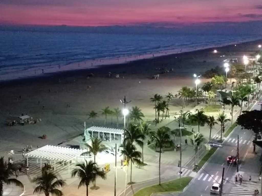 Apto pé na areia , linda vista para o mar cidade Ocian PG próximo estátua de netuno