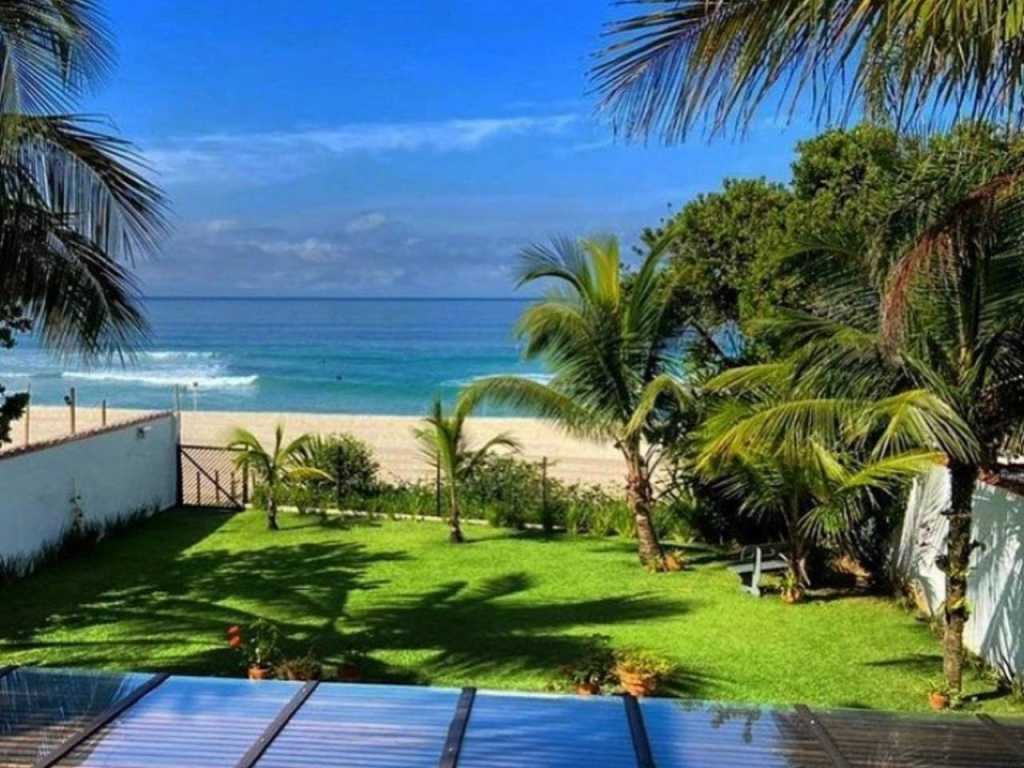 BELÍSSIMA CASA 4 QUARTOS - PÉ NA AREIA - WhatsApp: 13 997126242