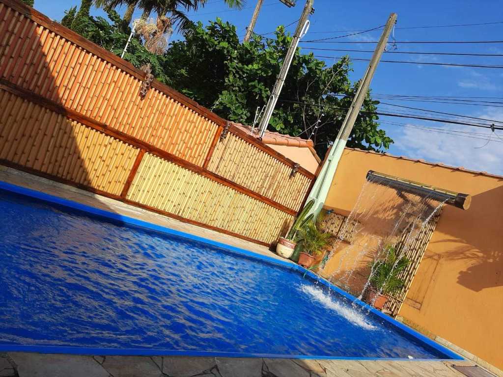 Casa com Piscina em Indaiá Bertioga.