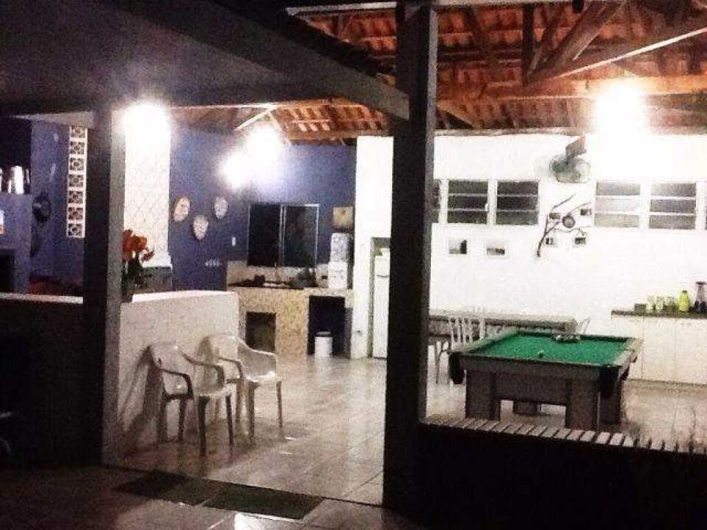 Linda Chácara para Alugar com piscina