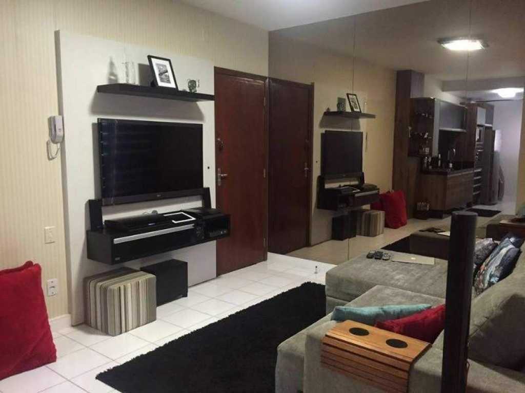 Apartamento com 2 dormitórios mobiliados em Balneário Camboriú condomínio fechado