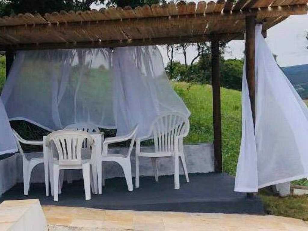 Lindo Rancho no Funil com vista incrível para o Lago de Furnas com Piscina e churrasqueira