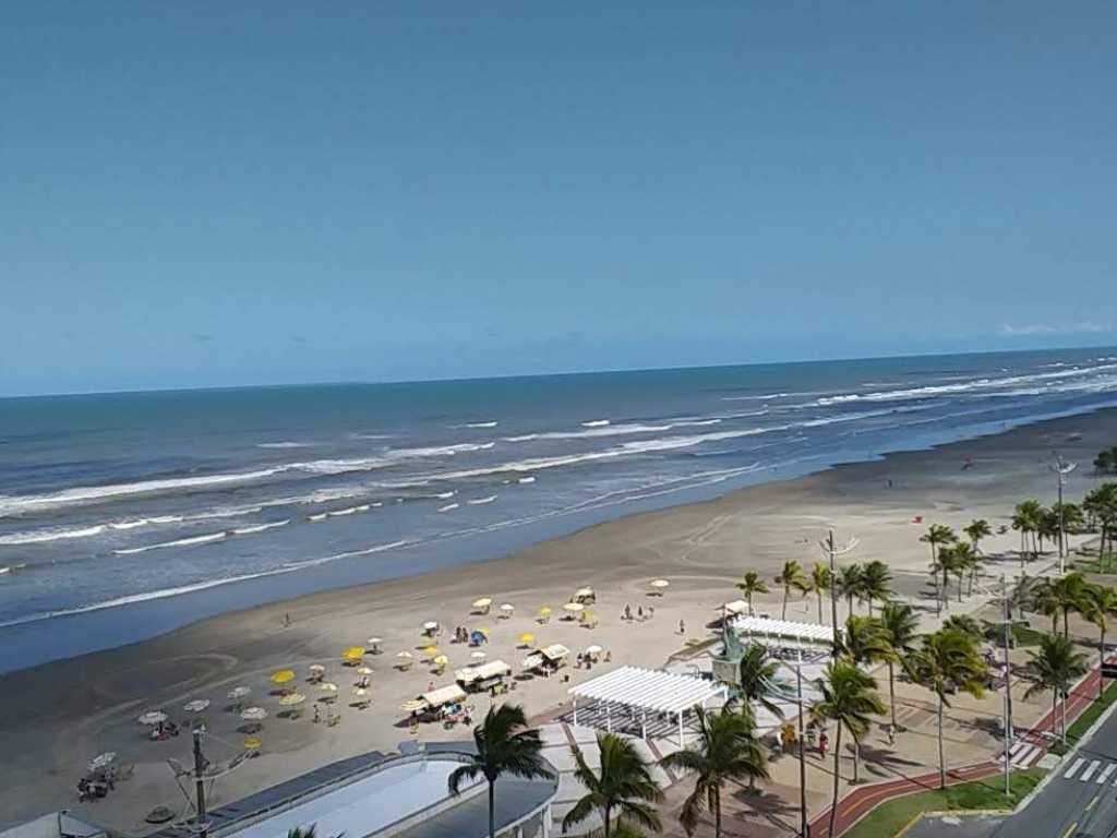 Apto pé na areia , linda vista para o mar cidade Ocian PG próximo estátua de netuno