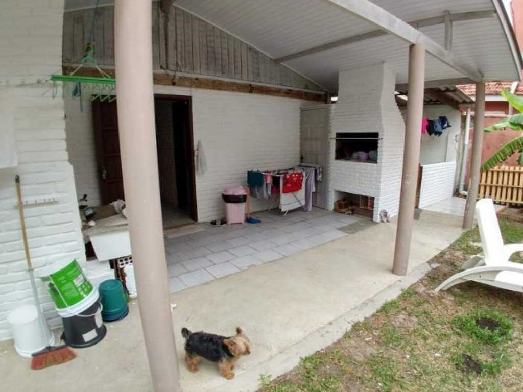 Casa para Temporada, Cidreira / RS, bairro Centro, 4 dormitórios, 2 banheiros, 2 vagas de garagens, mobiliado