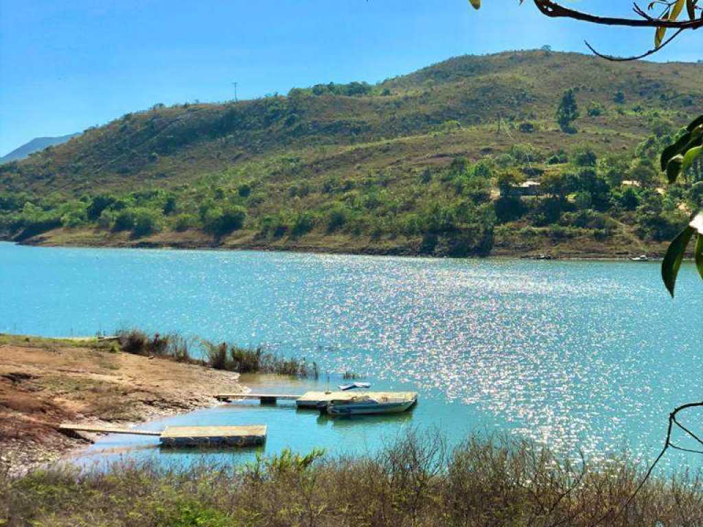 Gran casa en estilo rústico a 500 metros del lago Furnas - Capitólio - MG