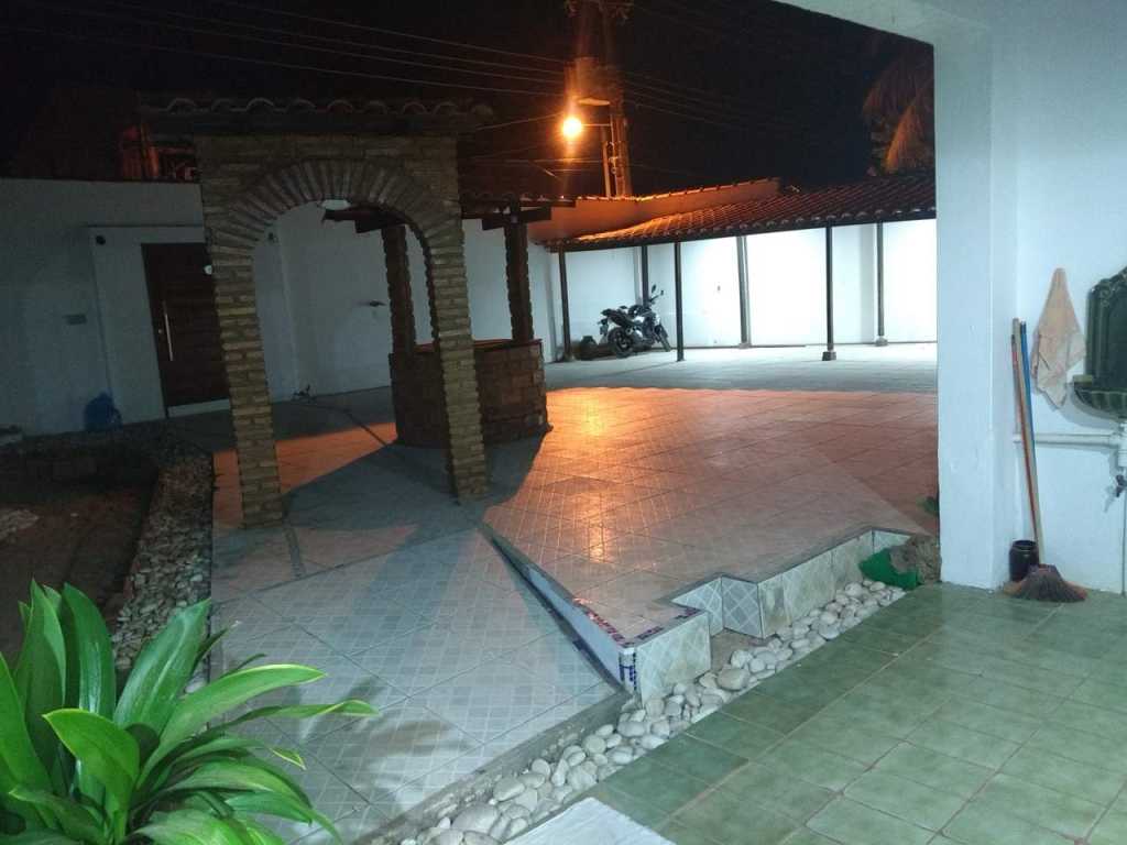 Enorme Casa 3 andares com piscina 4x8