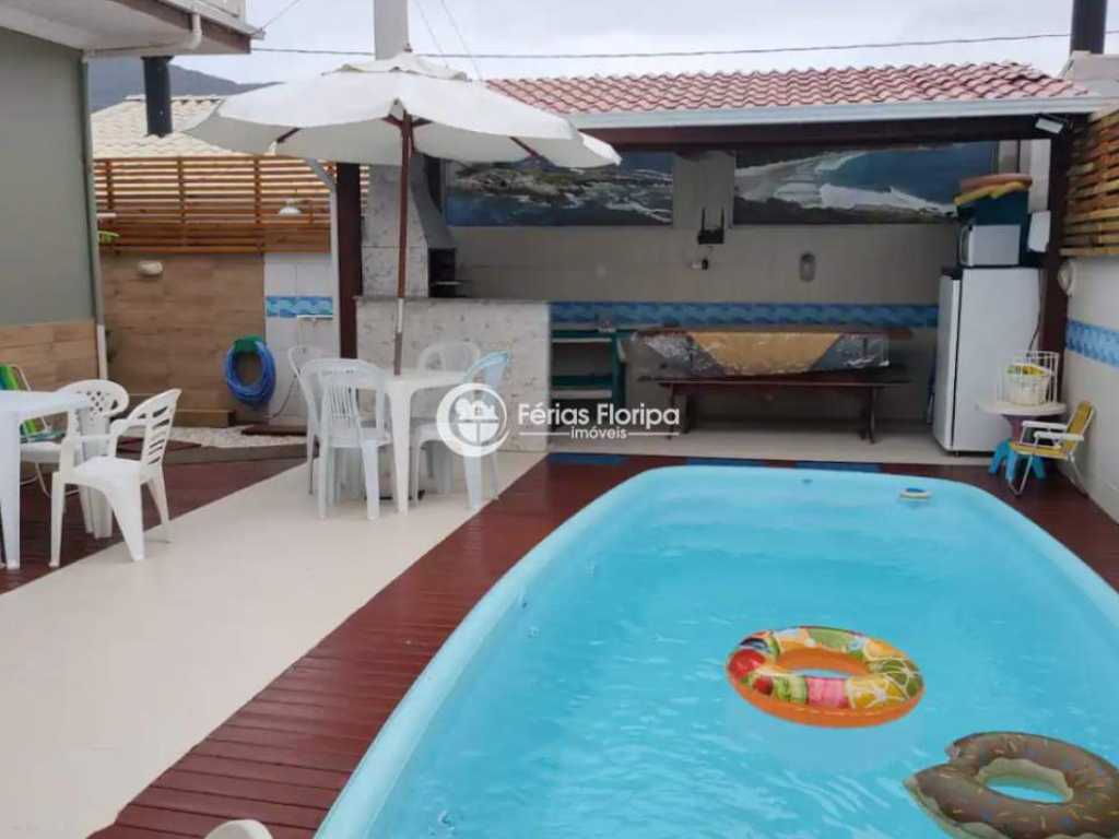 Casa com 6 quartos com piscina Churrasqueira Mesa de Sinuca e Pebolim - REF 366