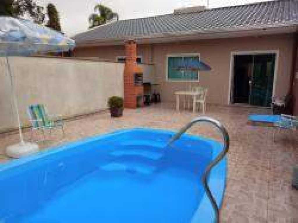 CASA COM PISCINA PARA LOCAÇÃO DE TEMPORADA