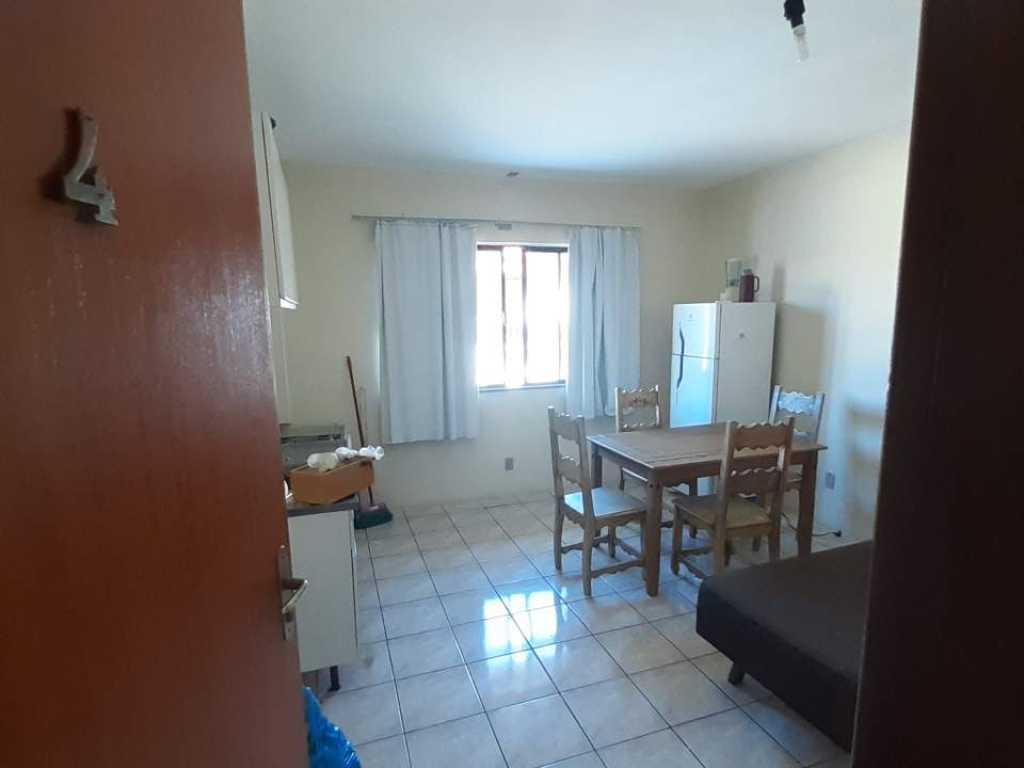 apartamento de 1  quarto a 100m da praia ingleses