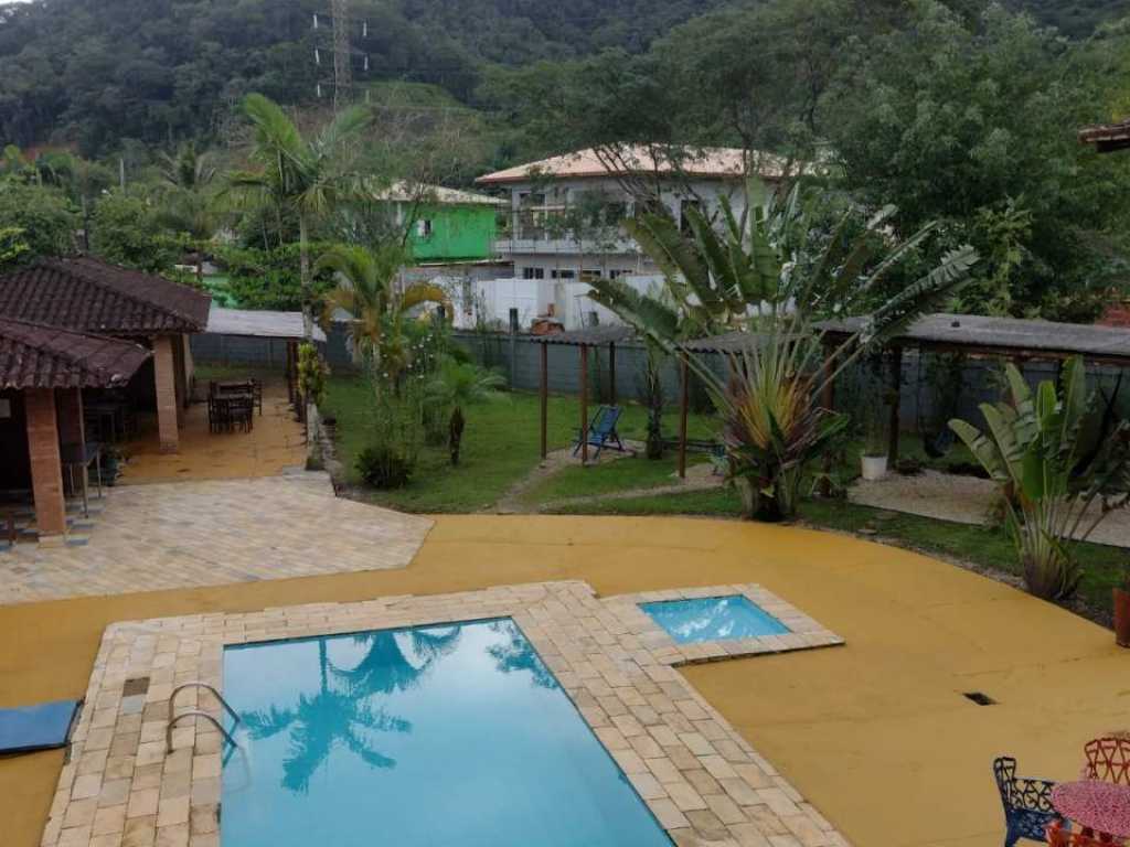 Pousada beija flor Praia da Lagoinha atende de 02 a 52 pessoas