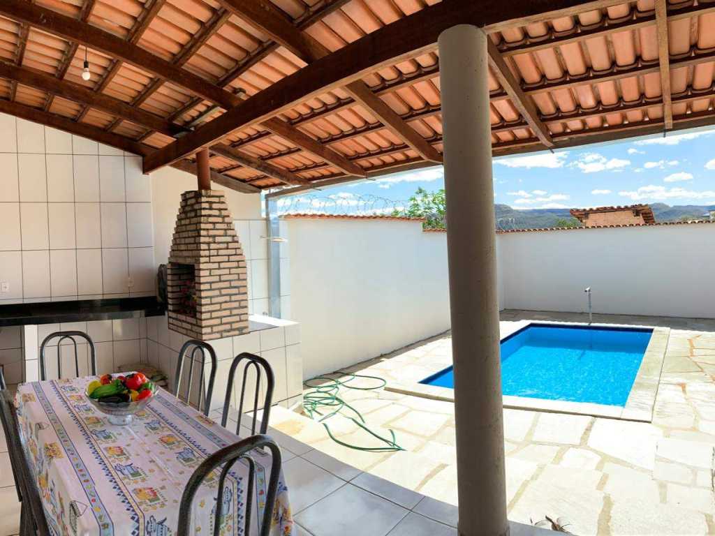 Linda Casa com piscina excelente para ter o seu lazer