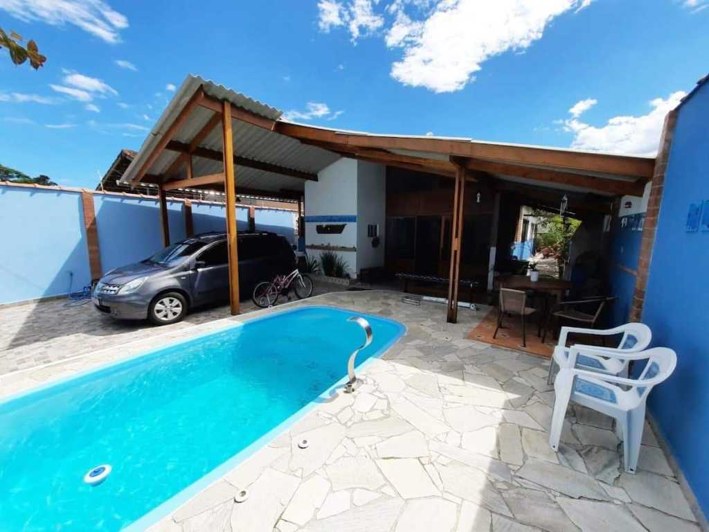 Casa no litoral norte com piscina