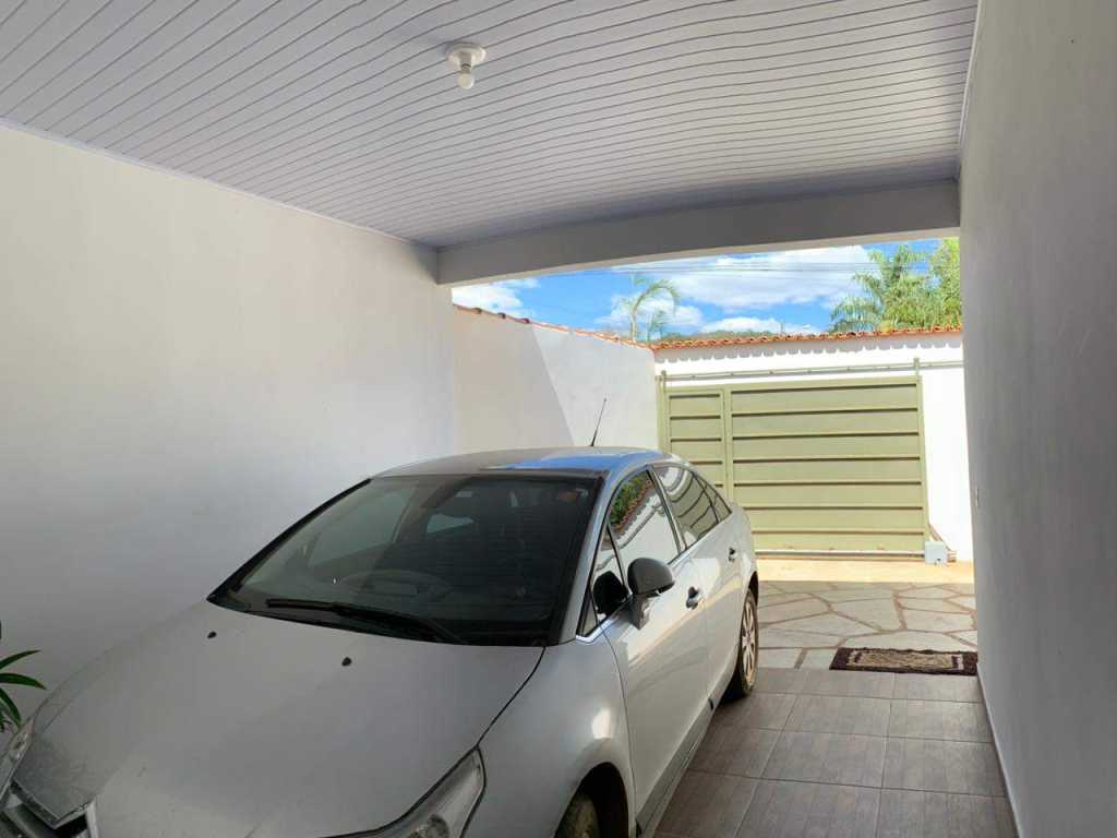 Linda Casa com piscina excelente para ter o seu lazer