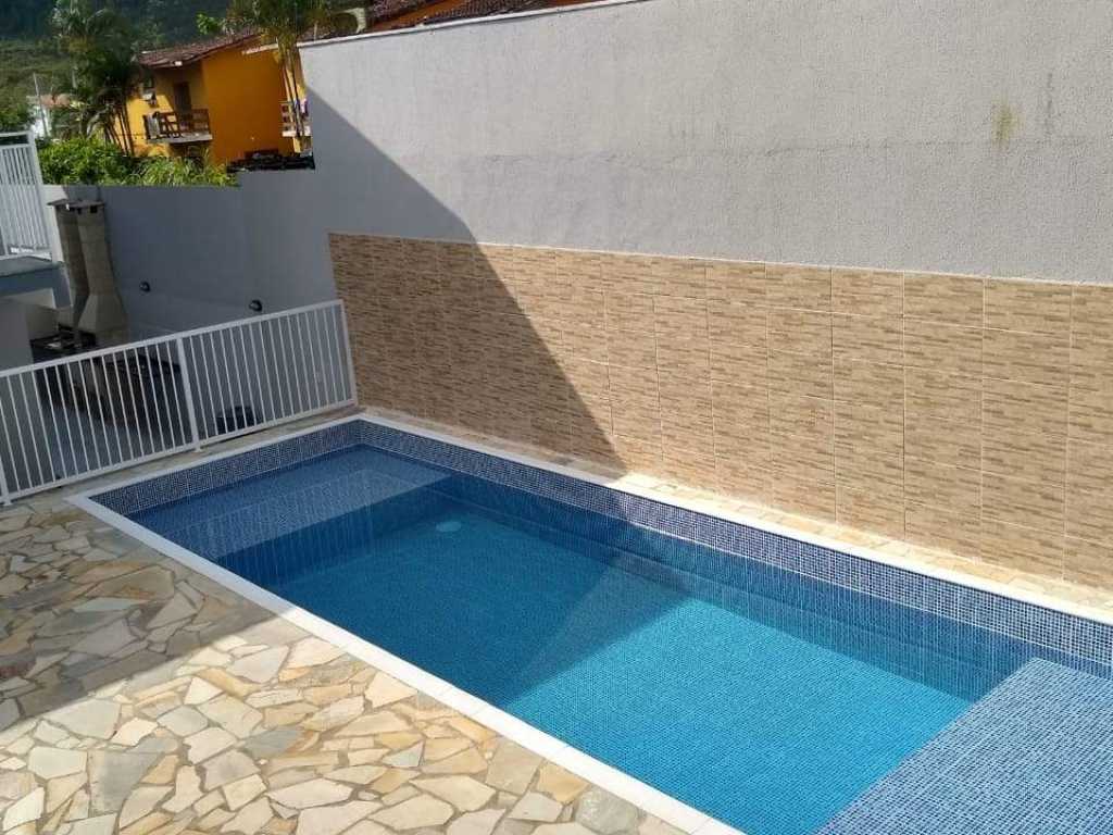 Apartamento de 1 dormitório bem pertinho da praia  da Mranduba em Ubat