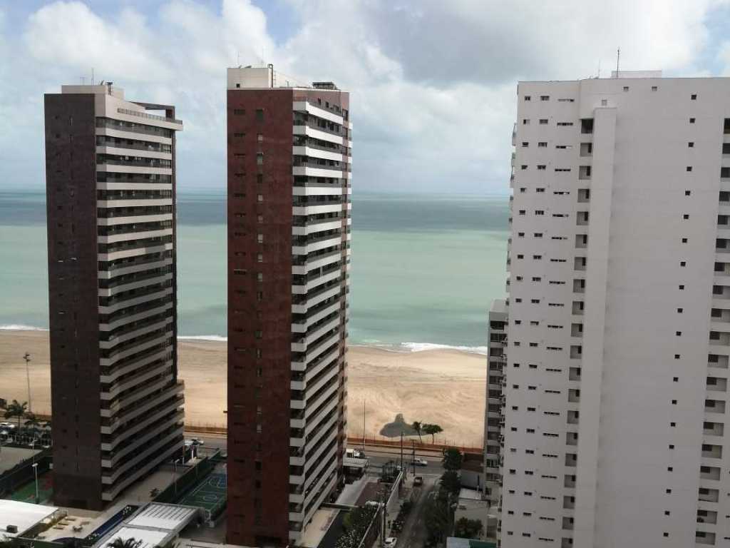 Apartamento com linda vista. Próximo ao mar.