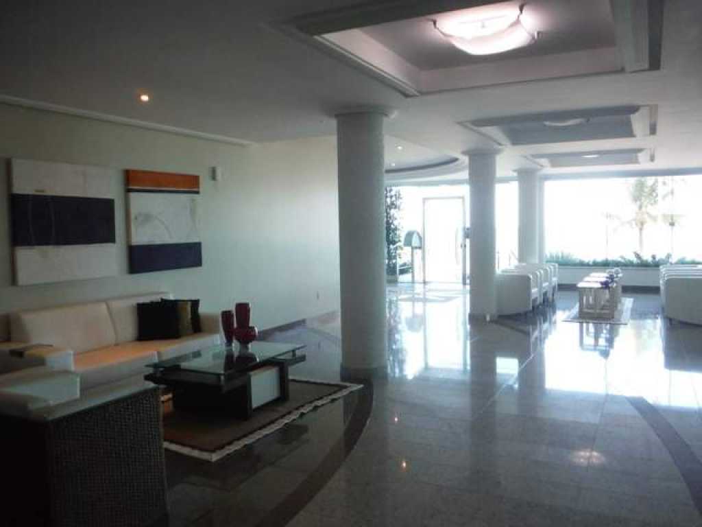 Apartamento 3 habitaciones con aire con vistas al mar - Itapema