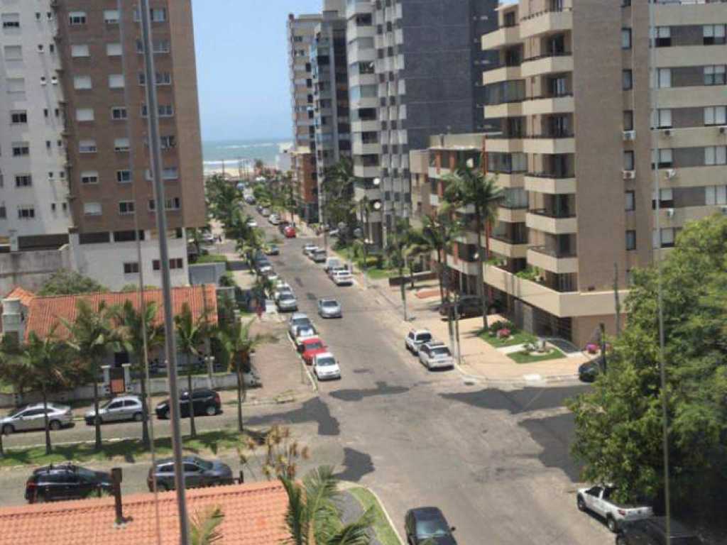 Alugo apartamento em Torres