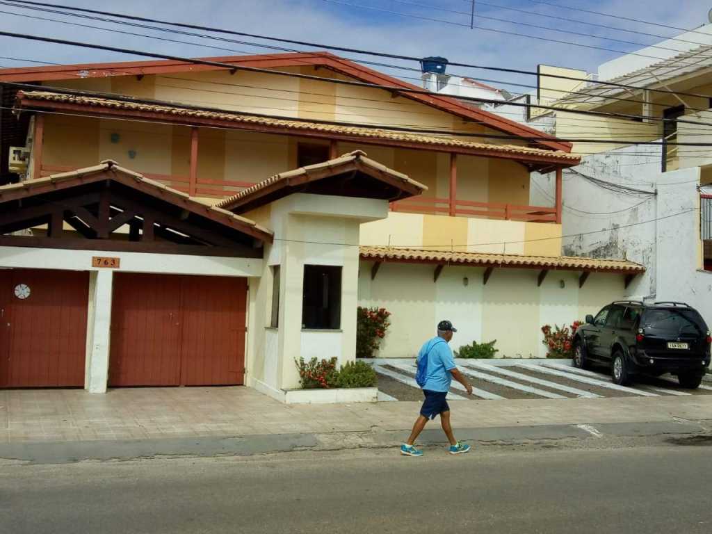 QUITINETES MOBILIADAS - CONDOMÍNIO COROA DO MEIO