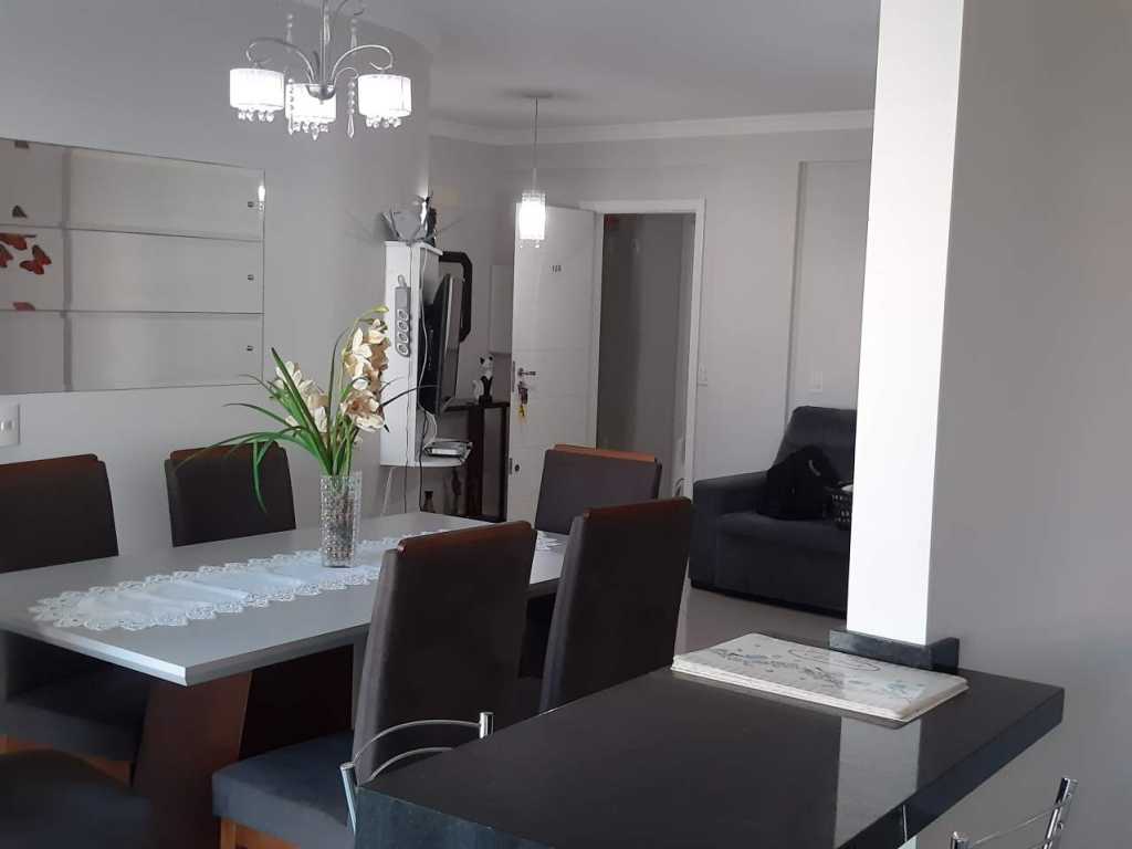 3 BEDROOM APARTMENT IN BOMBINHAS (BOMBAS BEACH) - COD 302 - 100 METERS FROM THE BEACH - FOR 10 PEOPLE - RESIDENTIAL JOEL RENT