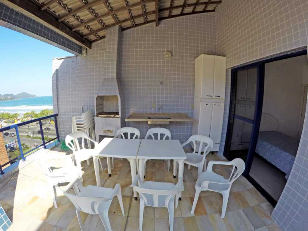 Cobertura duplex com 4 quartos e vista para o mar