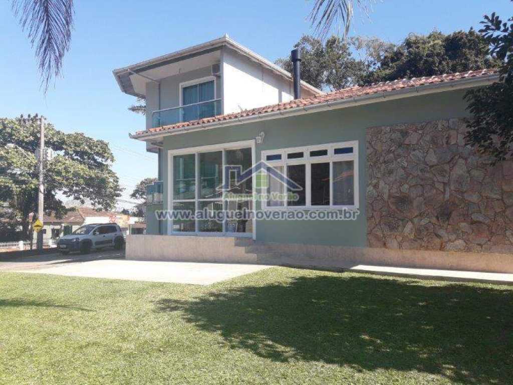 Casas Praia de Ponta das Canas, Aluguel no Verão