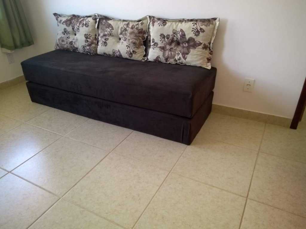 Apartamento de 1 Quarto Perto de Penedo