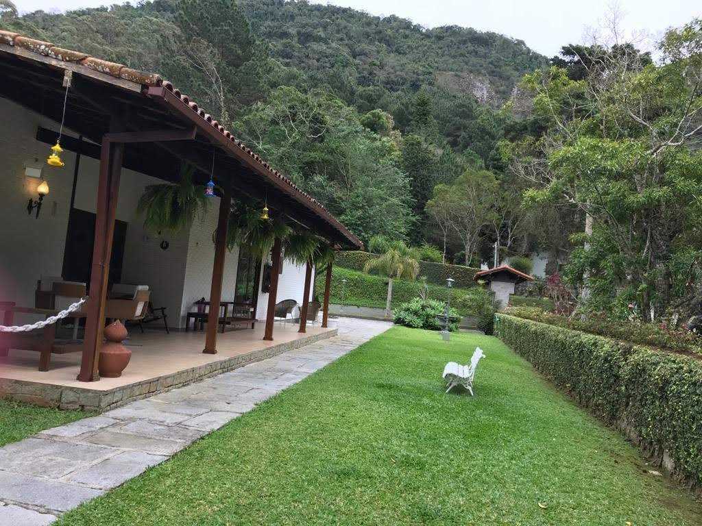 Maravilhosa Casa em contato com a natureza- Nova Friburgo