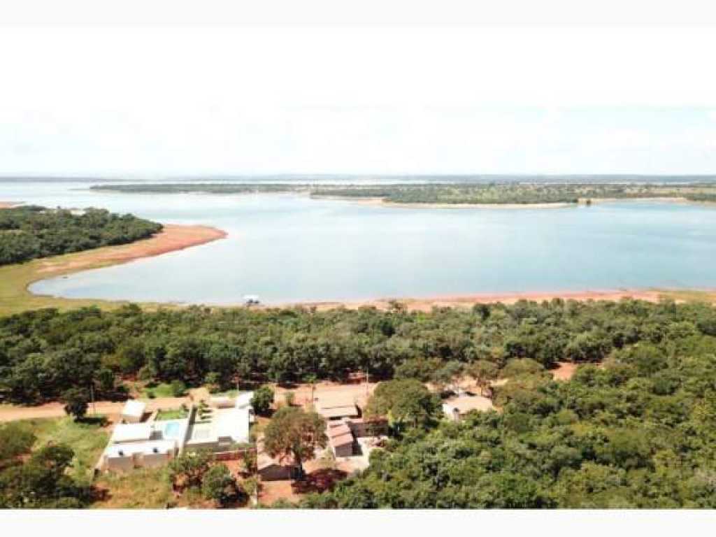 Casa para temporada as margens da represa de de 3 Marias.