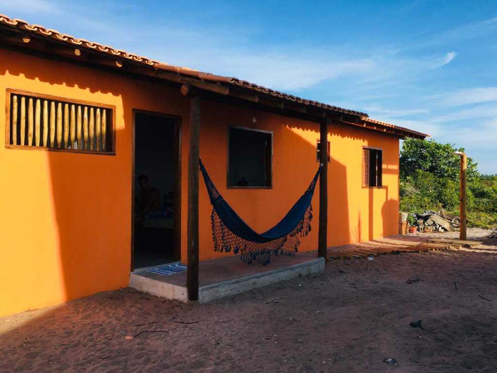 Casa completa Amarela Vitória - 50m da praia c/ WIFI