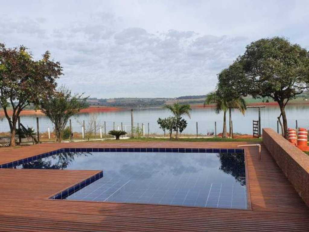 Casa Marina ao Lago de Furnas