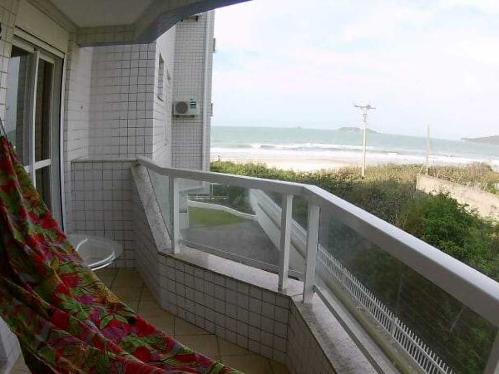 Maravilhoso Apartamento (16) com 03 dormitórios frente ao mar