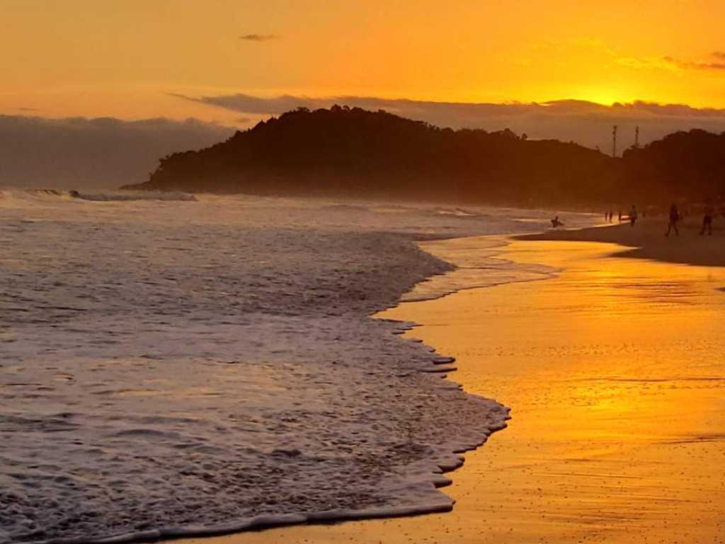 CONDOMÍNIO JUQUEHY - MÃE BERNARDA - 50MTS DA PRAIA