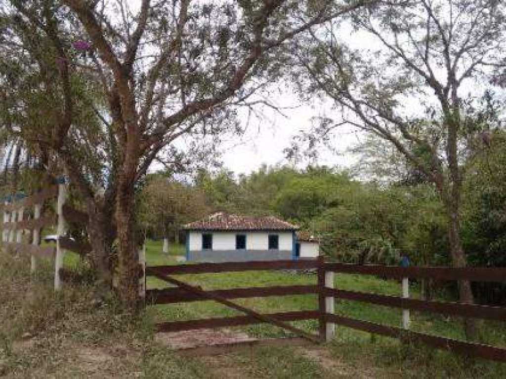 Fazenda para temporadas 3 Km da Casca DaAnta, na serra da Canastra.