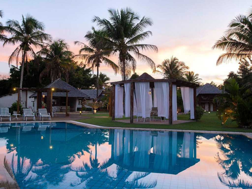 Bah234 - Oceanfront Villa with Pool in Caraiva