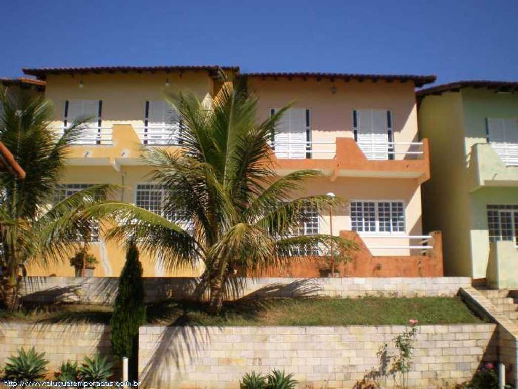 Aluguel /Venda .Excelente apartamento, rancho, em condom�nio fechado no lago de Furnas